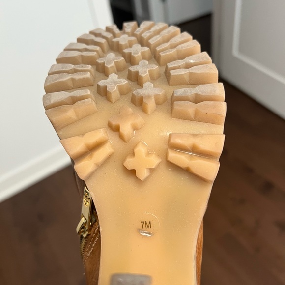 Tory Burch Leather Boots size 7 - Picture 5 of 5